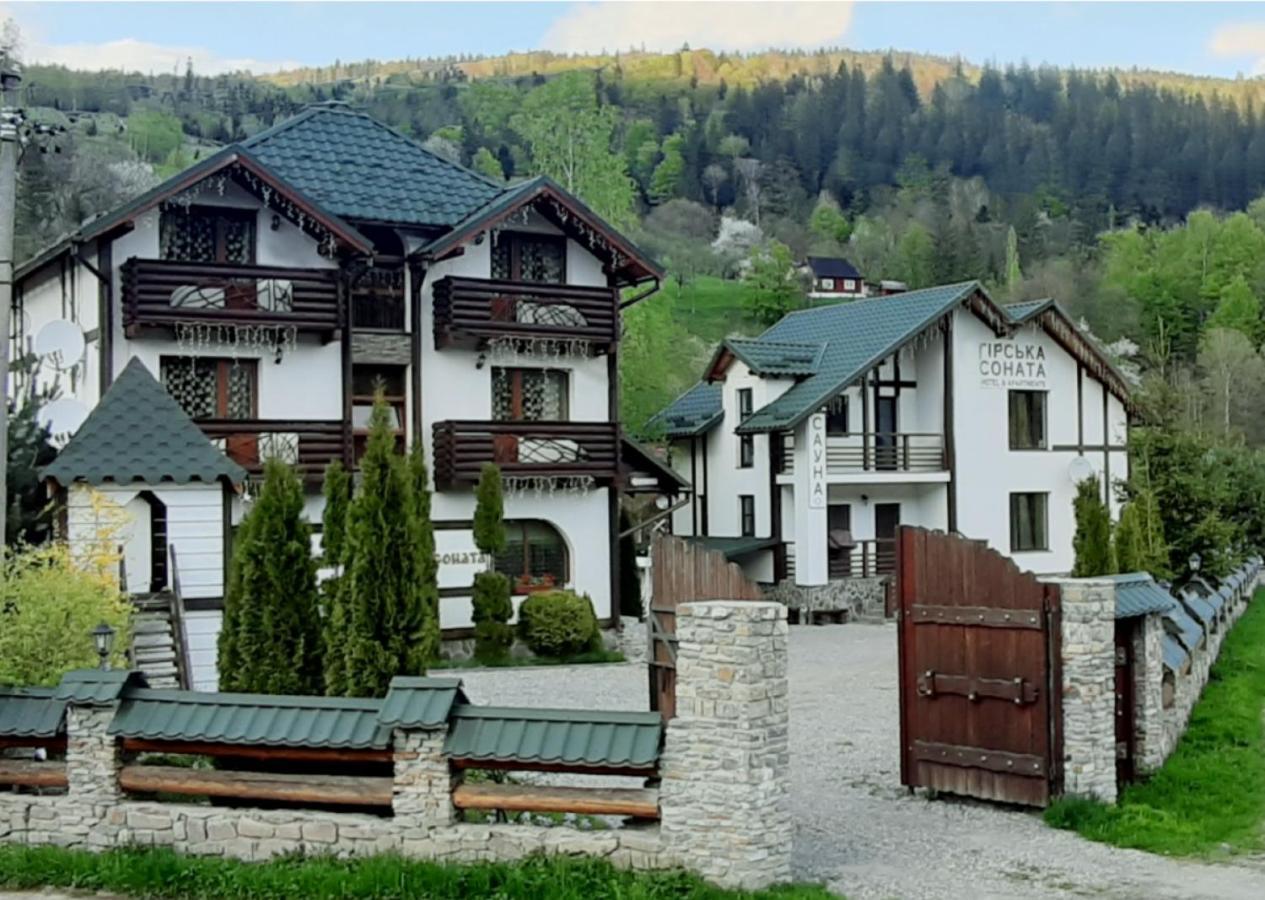 Girska Sonata Hotel & Apartments Mykulytschyn Exterior foto